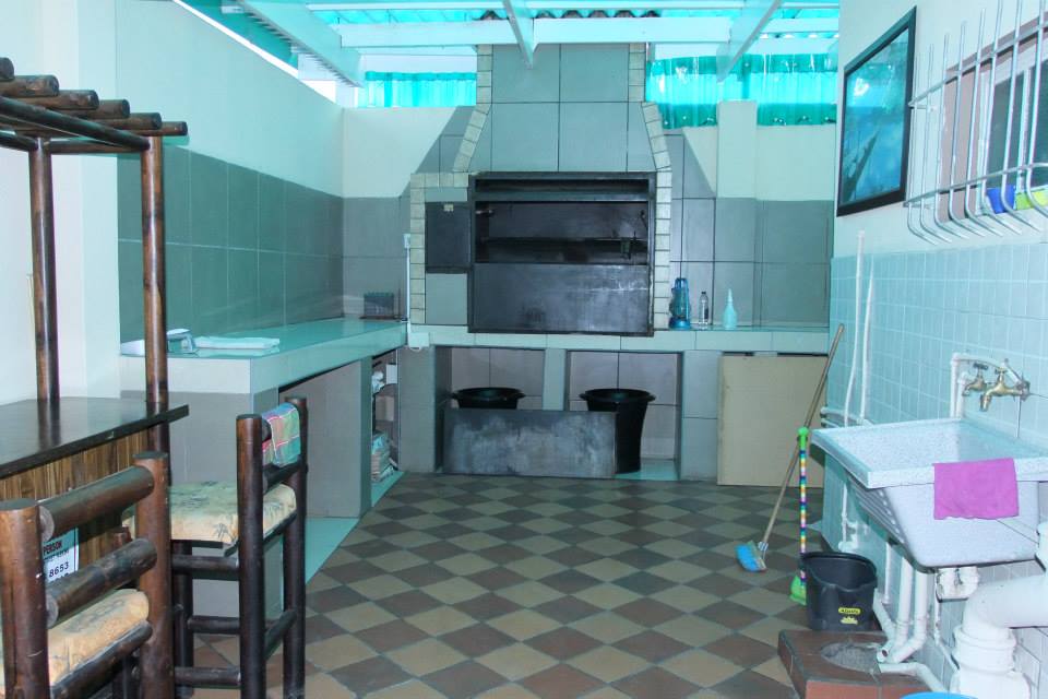 1654000_1381606665437057_498914508_n